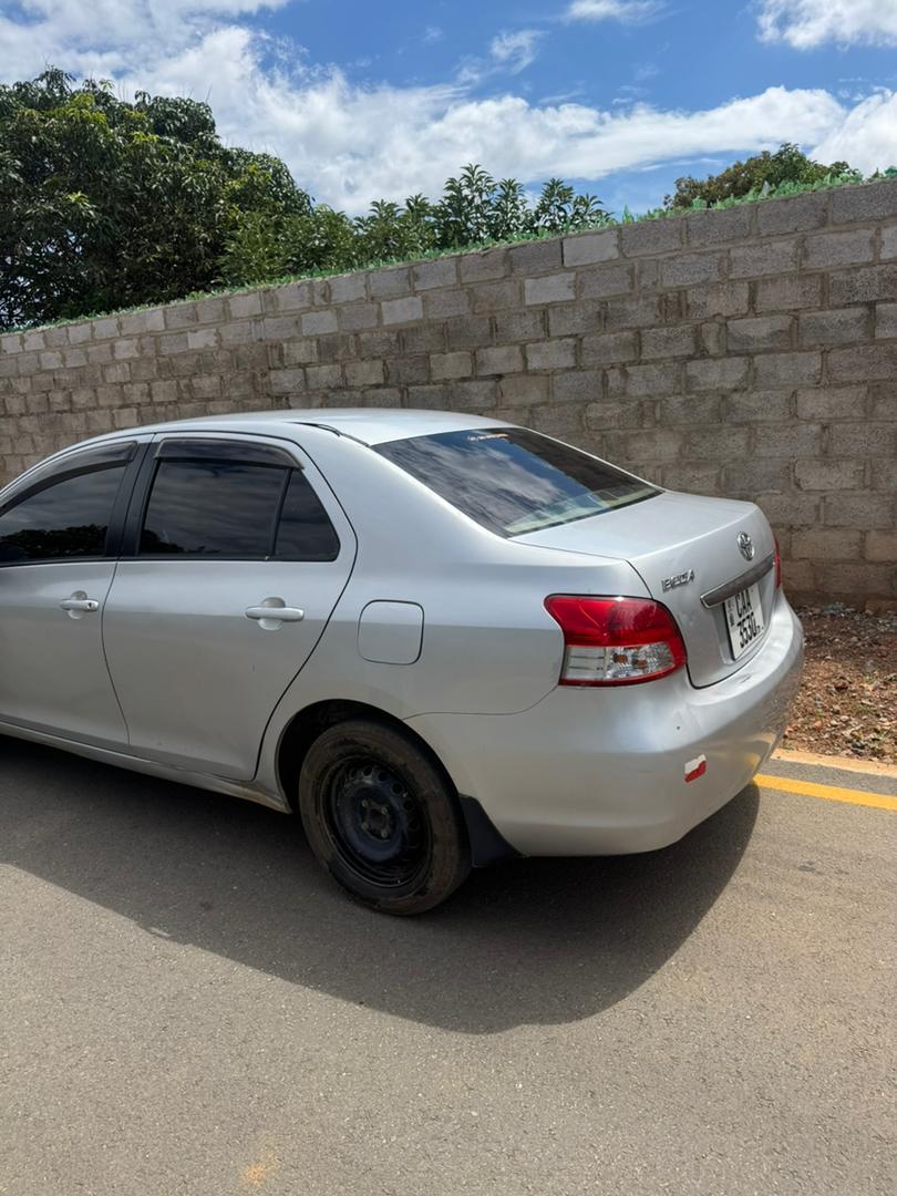 2005 Toyota Belta